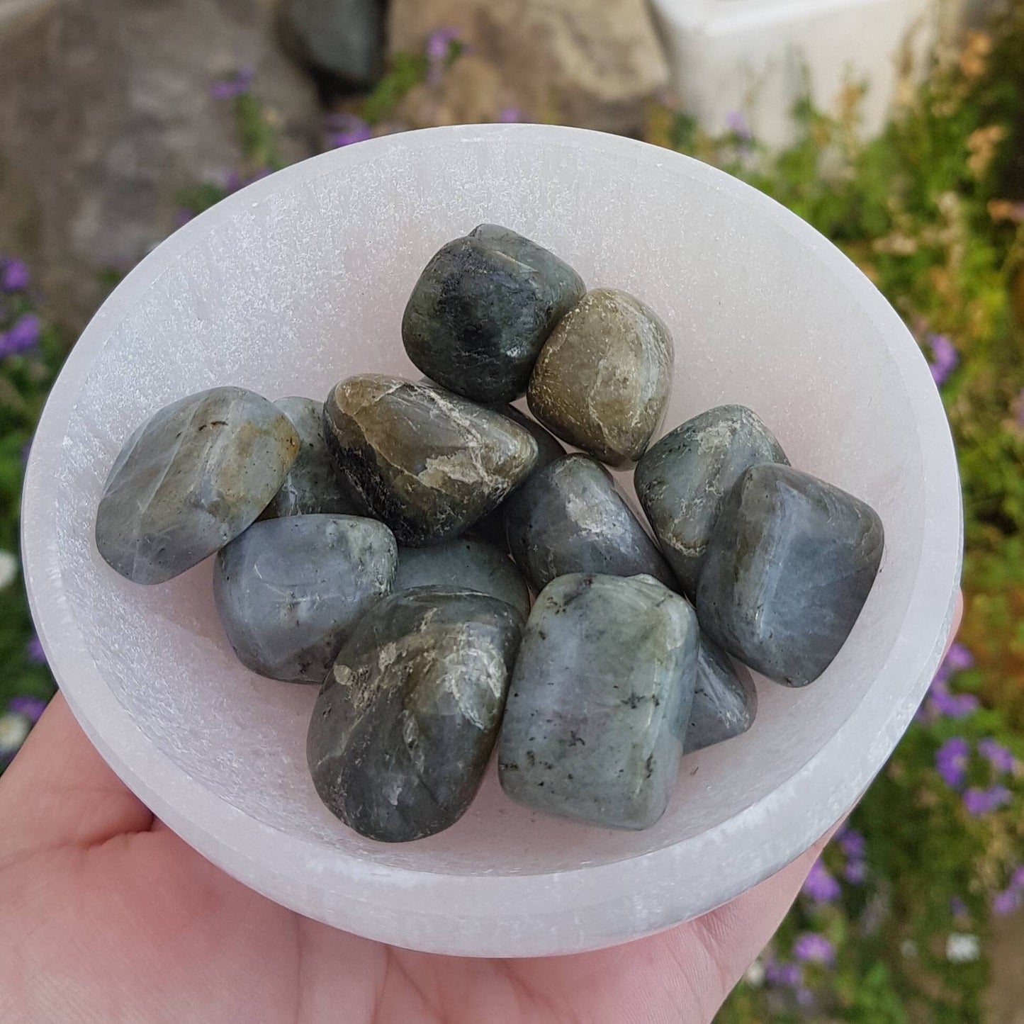 Labradorite tumble stone