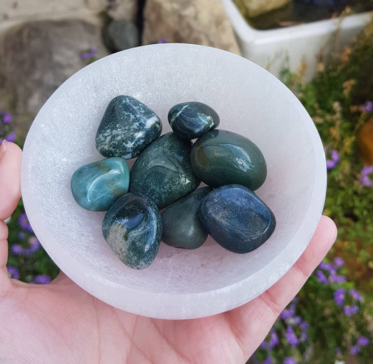 Green moss agate tumble stone